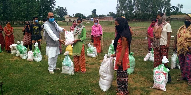 नरैनापुरका १ सय ५० घरपरिवारलाई राहत