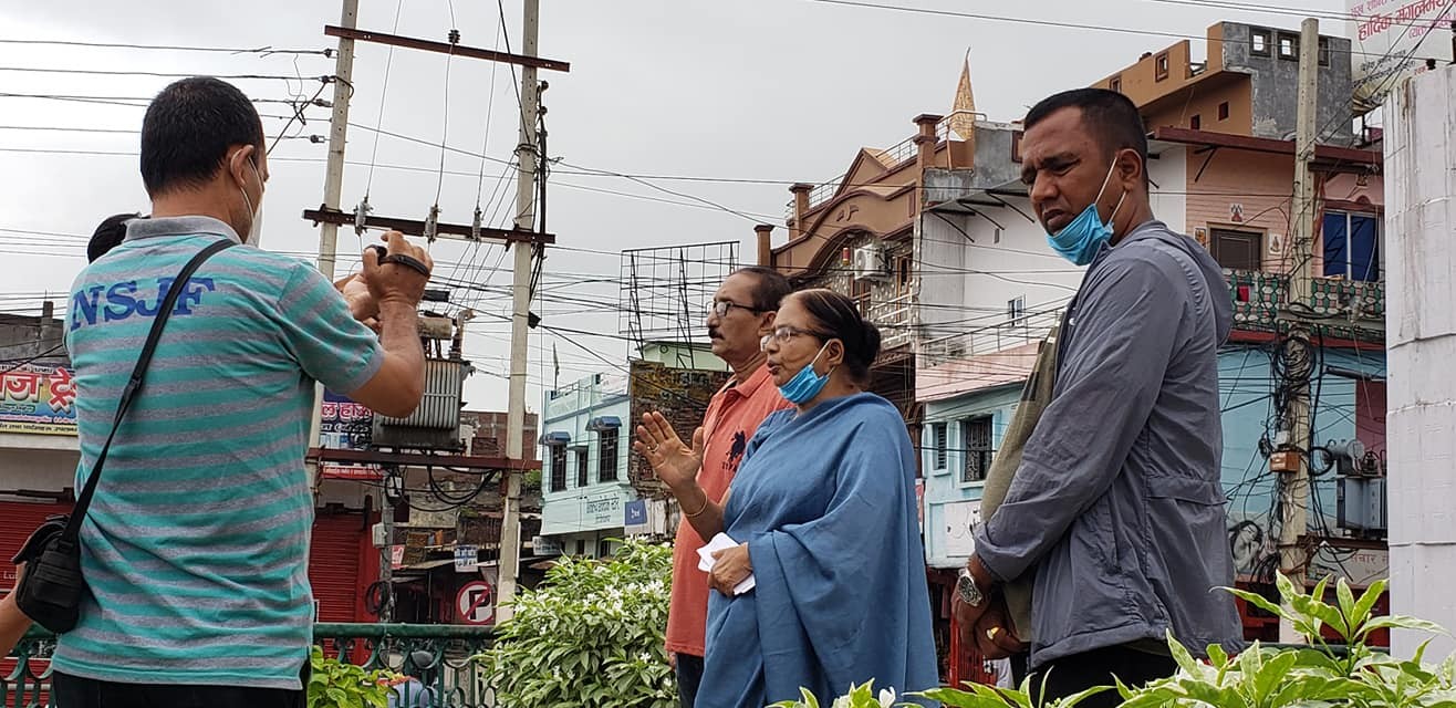 नेपालगञ्ज विपी चोकस्थित विपीको शालिकमा माल्यार्पण