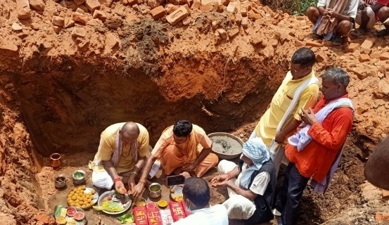 डुडुवामा जीर्ण अवस्थाको रामजानकी मन्दिर पुन:निर्माण शुरु