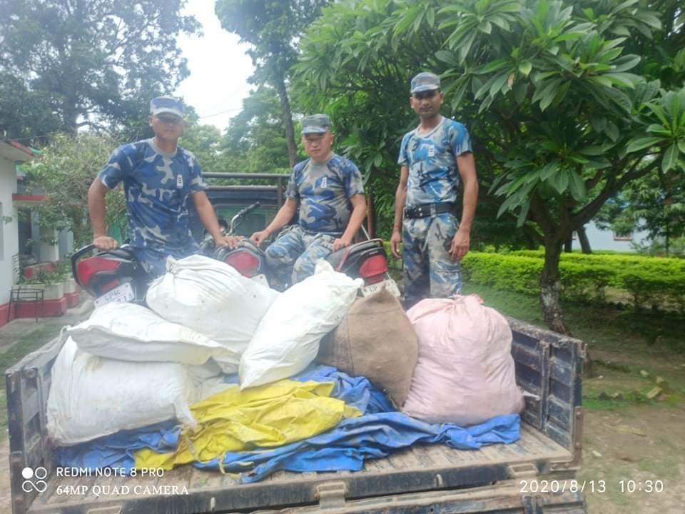 बाँकेमा सशस्त्र प्रहरीद्वारा सुर्तीजन्य सामग्रीसहित ३ वटा मोटरसाइकल बरामद