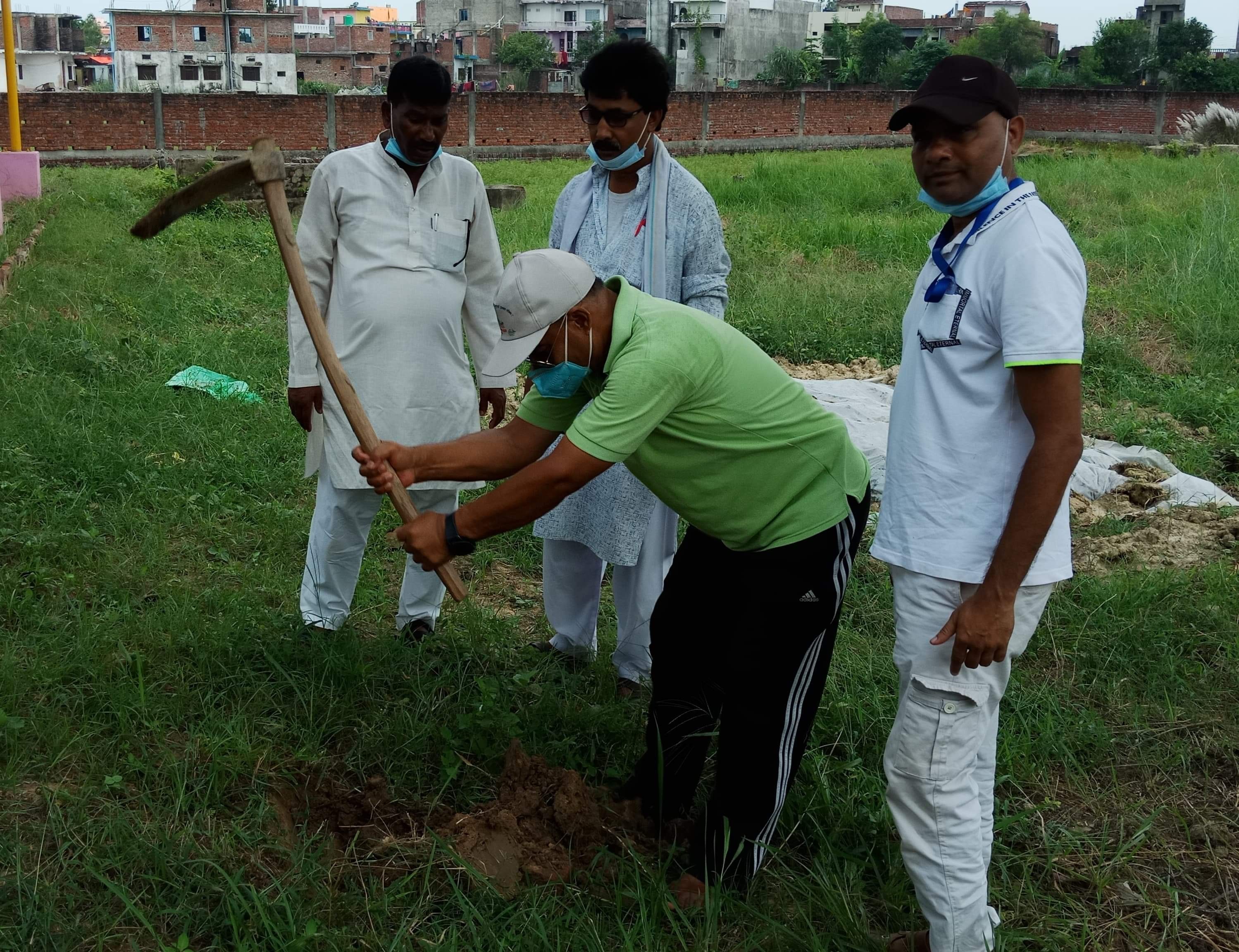 अध्यक्ष बेहनाको पहलमा कब्रिस्तानमा हाईमास्ट लाइट जडान हुँदै