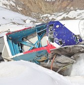 हेलिकप्टरको अवशेषसँगै २ शव भेटिए