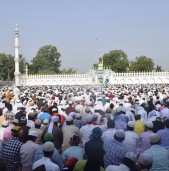 मुस्लिम समुदायले आज इदुलफित्र मनाउँदै