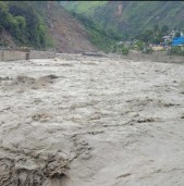 धौलीगङ्गा बाँध खुल्दा महाकालीमा खतराको संकेत,भारततर्फ एक घर बगायो