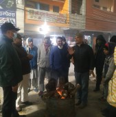 नेपालगञ्जका मुख्य चोकहरुमा आगो ताप्ने ब्यवस्था