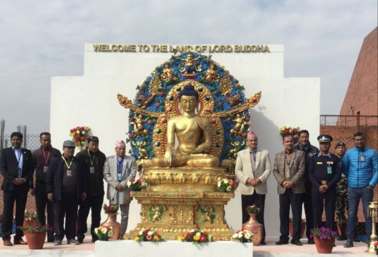 त्रिभुवन विमानस्थलमा १ टनको बुद्धमूर्ति स्थापना, मन्त्री भट्टराईले गरे अनावरण