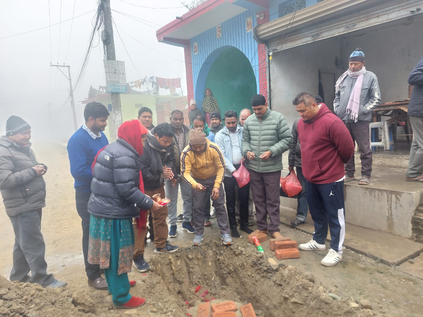 नेपालगञ्ज बसपार्कस्थित विद्युत रोडदेखि उत्तरतर्फको सडक स्तरोन्नति कार्य सुरु