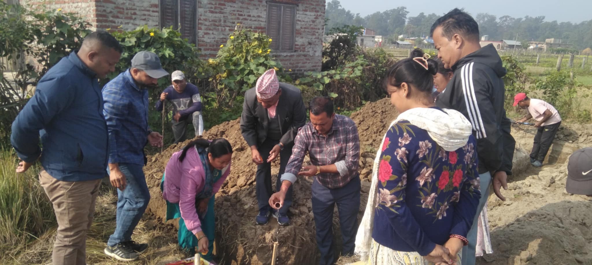 राप्तीसोनारीले विपन्न परिवारलाई ५२ घर बनाइदिँदै