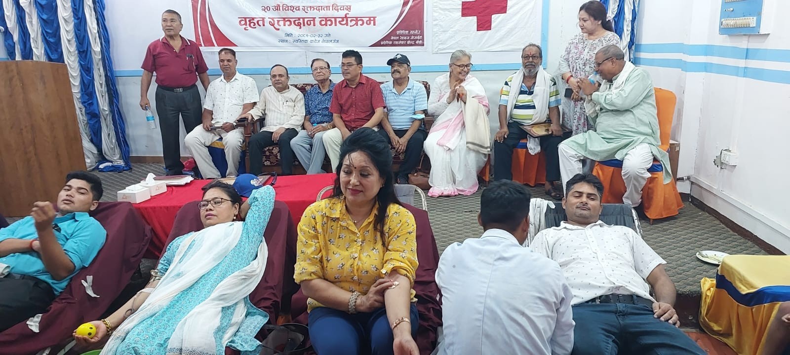 नेपालगञ्जमा प्रजातान्त्रिक उद्योगी व्यवसायी संघको बृहत रक्तदान