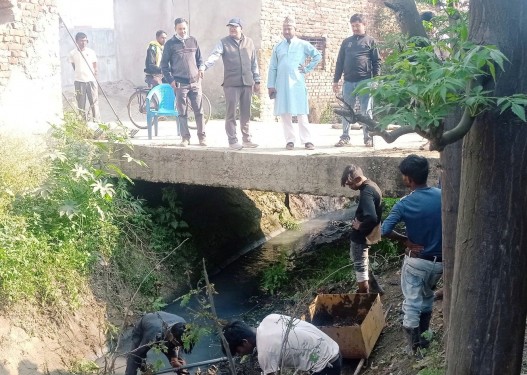 डुबानबाट जोगाउन बर्खा अगाबै नाला सफाईमा जुट्यो नेपालगञ्ज उपमहानगरपालिका