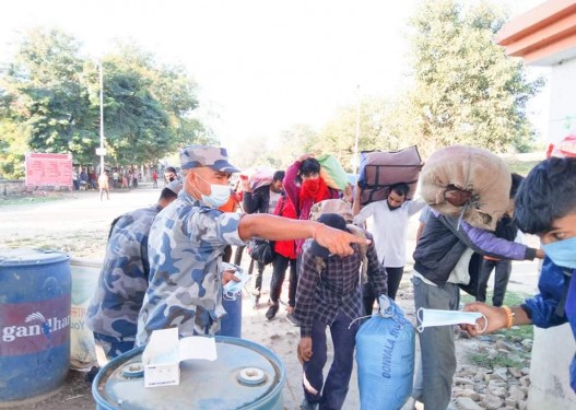 आजदेखि नेपालगन्ज नाका खुला, नेपाली सवारीसाधन रुपईडिहा जान थाले