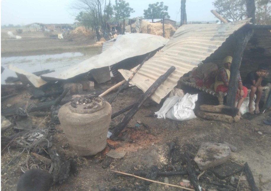 डुडुवामा आगलागी, ३२ घर जलेर नष्ट